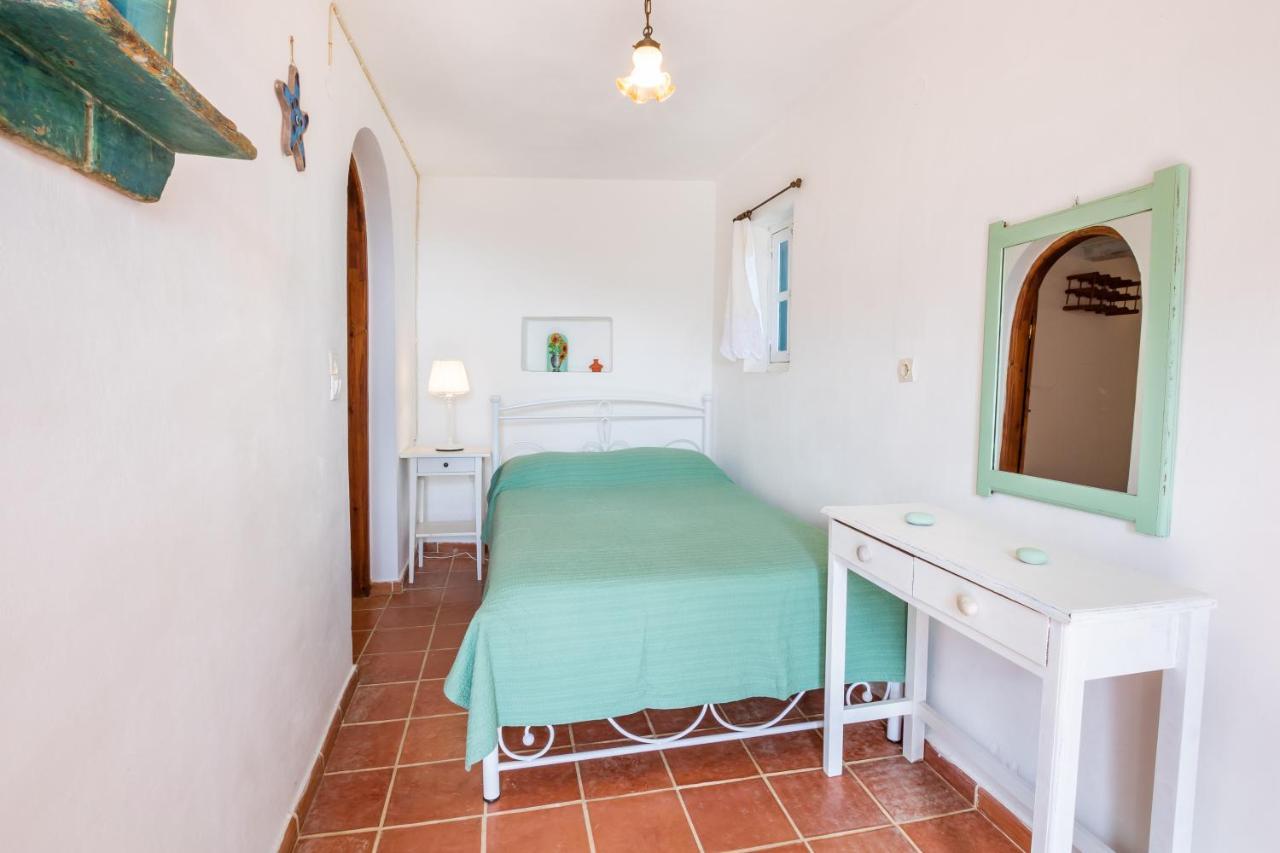 Olive Grove Cottage Menetaí Екстериор снимка