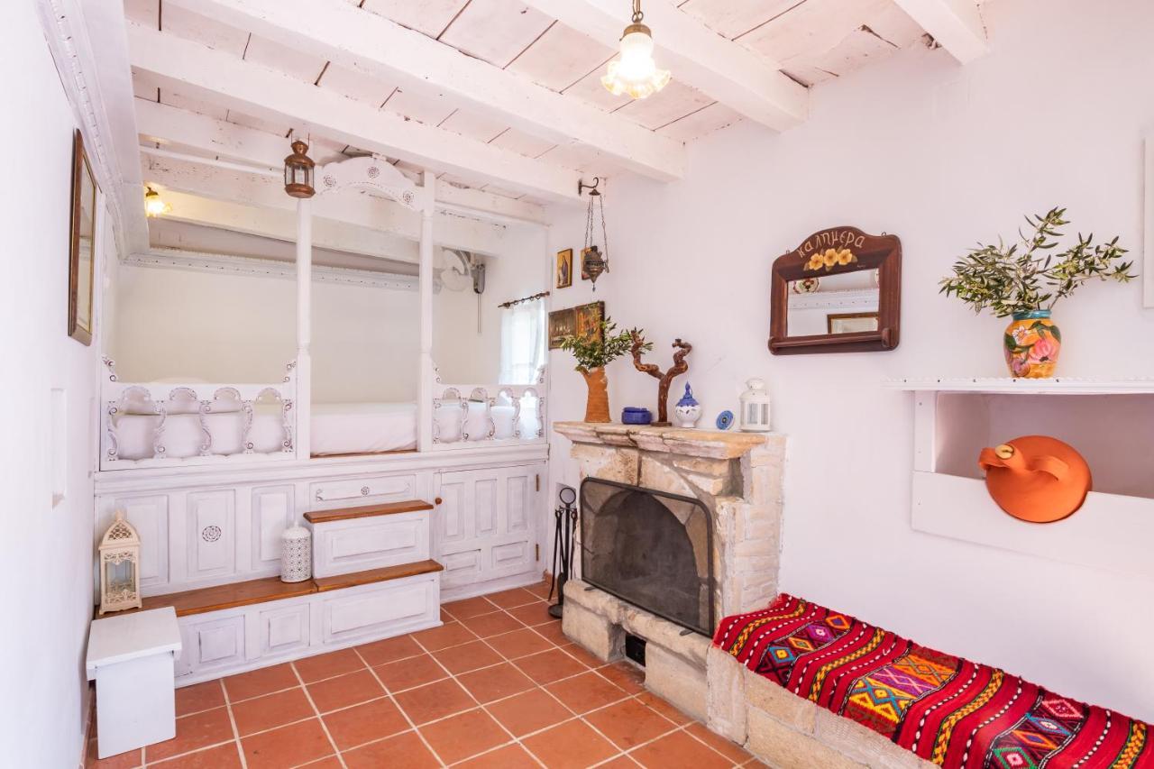 Olive Grove Cottage Menetaí Екстериор снимка